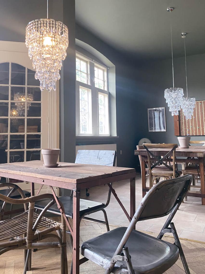trademark living spisebord og spisebordsstole
